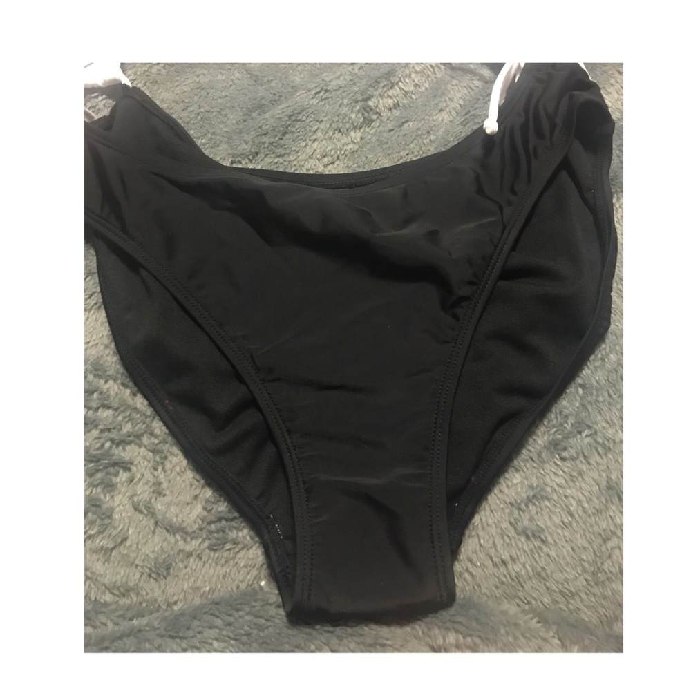 💜No boundaries swimsuit 2 Piece Swimsuit set.. - Picture 5 of 7